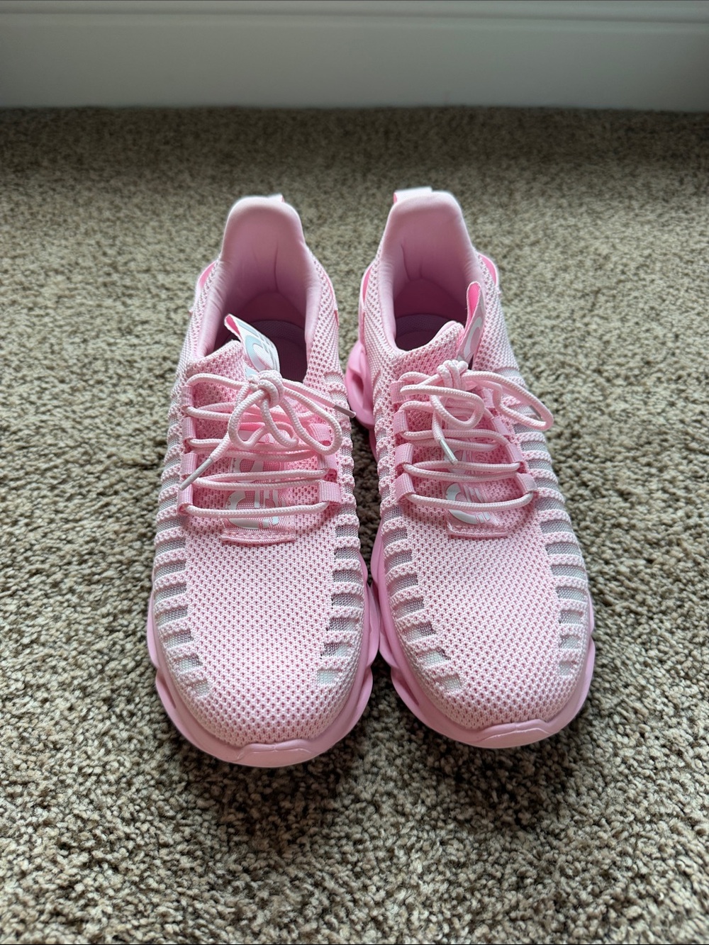 Women's Breathable Knit Athletic Sneakers in Light Pink